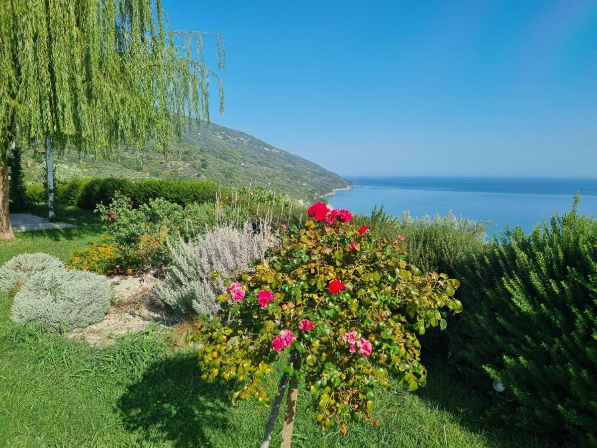 Moses Villa Khorevtón Buitenkant foto